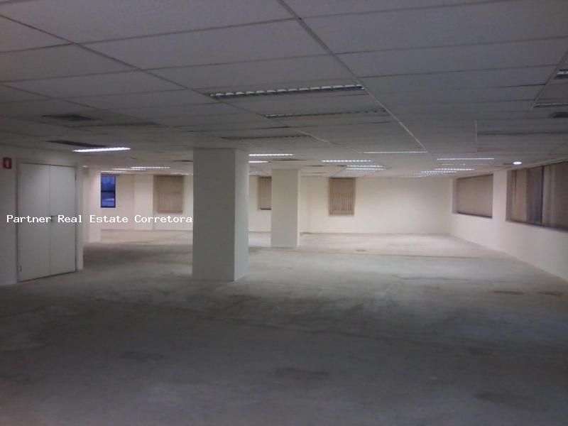 Conjunto Comercial-Sala à venda com 1 quarto, 385m² - Foto 2