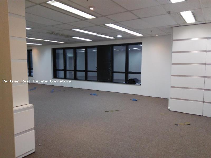 Conjunto Comercial-Sala à venda com 6 quartos, 182m² - Foto 2