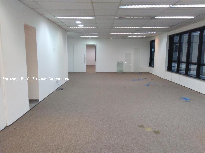 Conjunto Comercial-Sala à venda com 6 quartos, 182m² - Foto 5