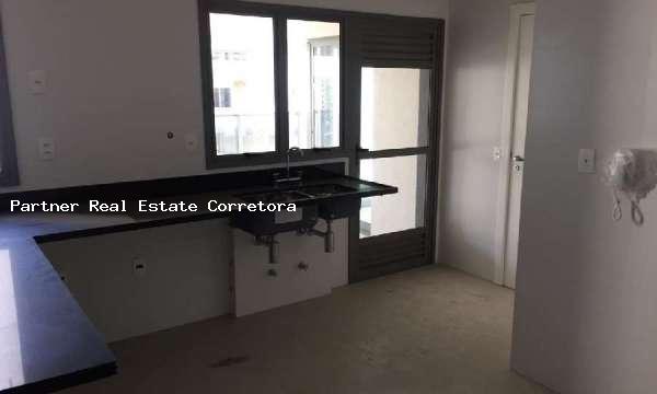 Apartamento à venda com 3 quartos, 192m² - Foto 2