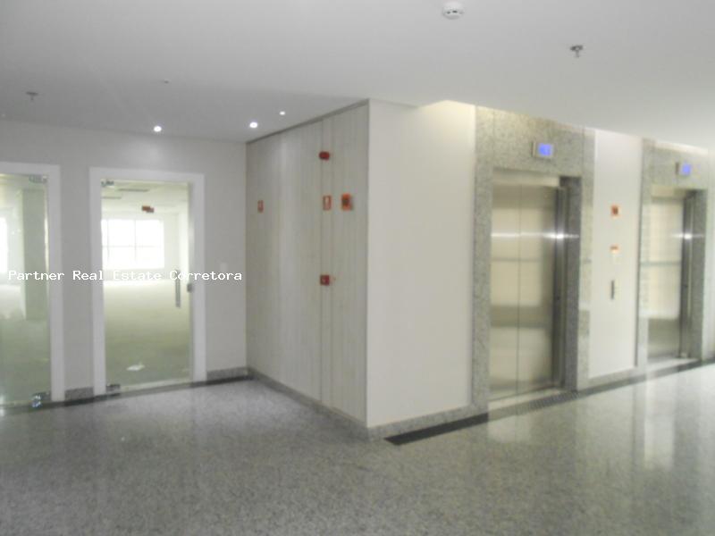 Conjunto Comercial-Sala à venda com 1 quarto, 252m² - Foto 12