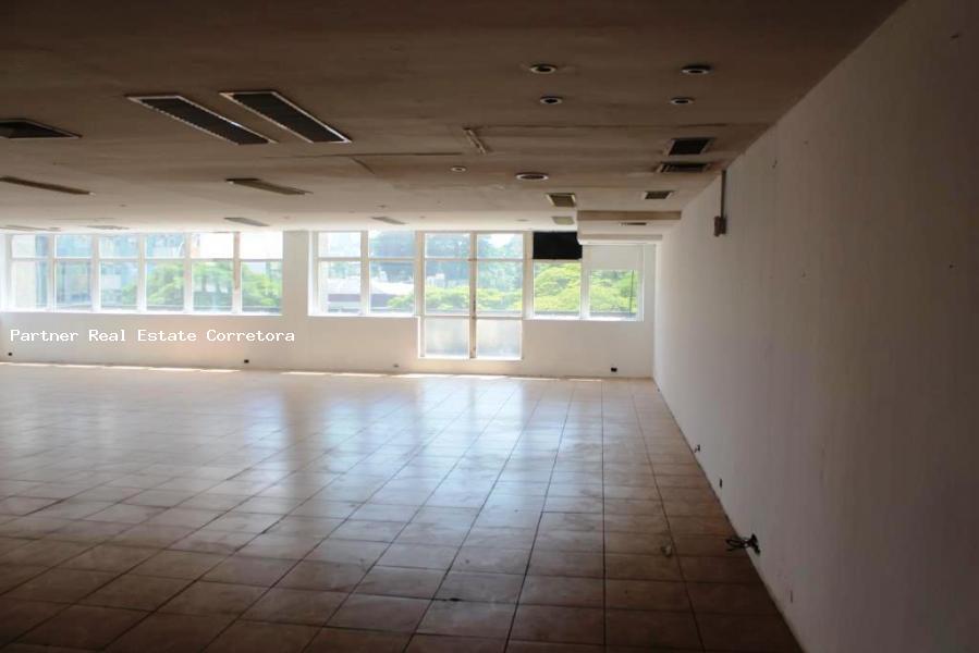 Conjunto Comercial-Sala à venda com 1 quarto, 448m² - Foto 2