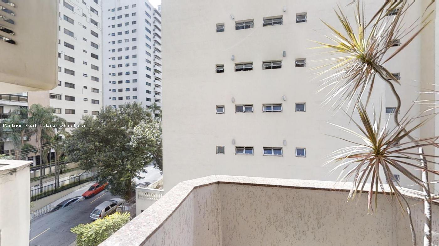 Apartamento à venda com 3 quartos, 196m² - Foto 4