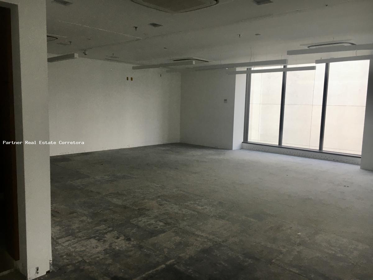 Conjunto Comercial-Sala para alugar com 1 quarto, 620m² - Foto 1