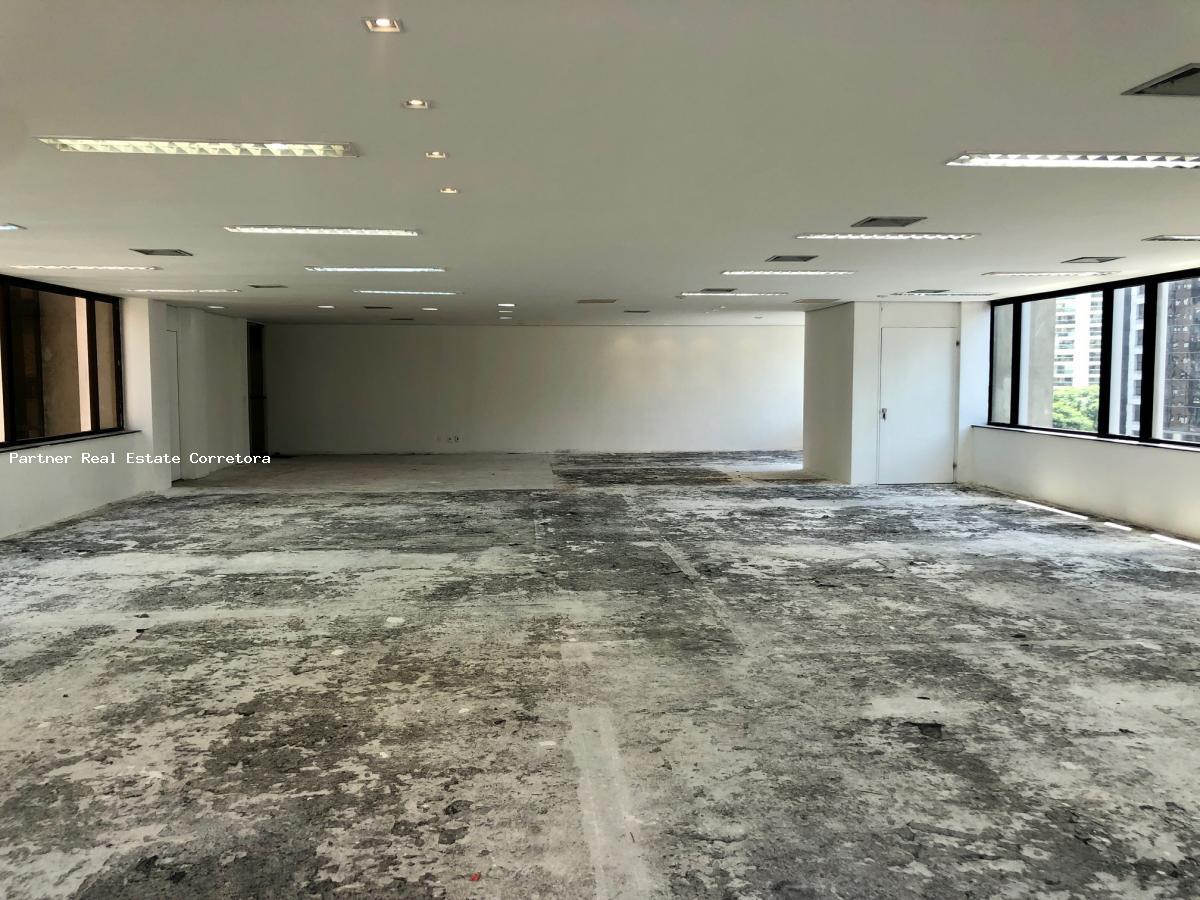 Conjunto Comercial-Sala para alugar com 1 quarto, 245m² - Foto 14