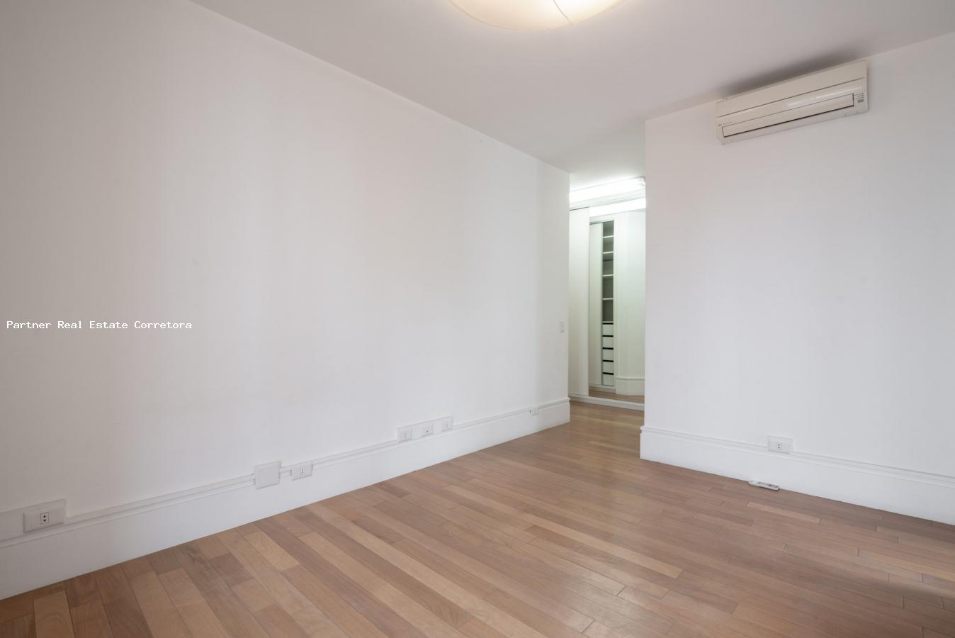 Apartamento à venda com 4 quartos, 260m² - Foto 18