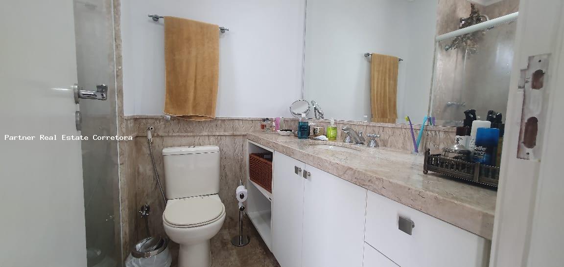 Apartamento para alugar com 4 quartos, 226m² - Foto 5