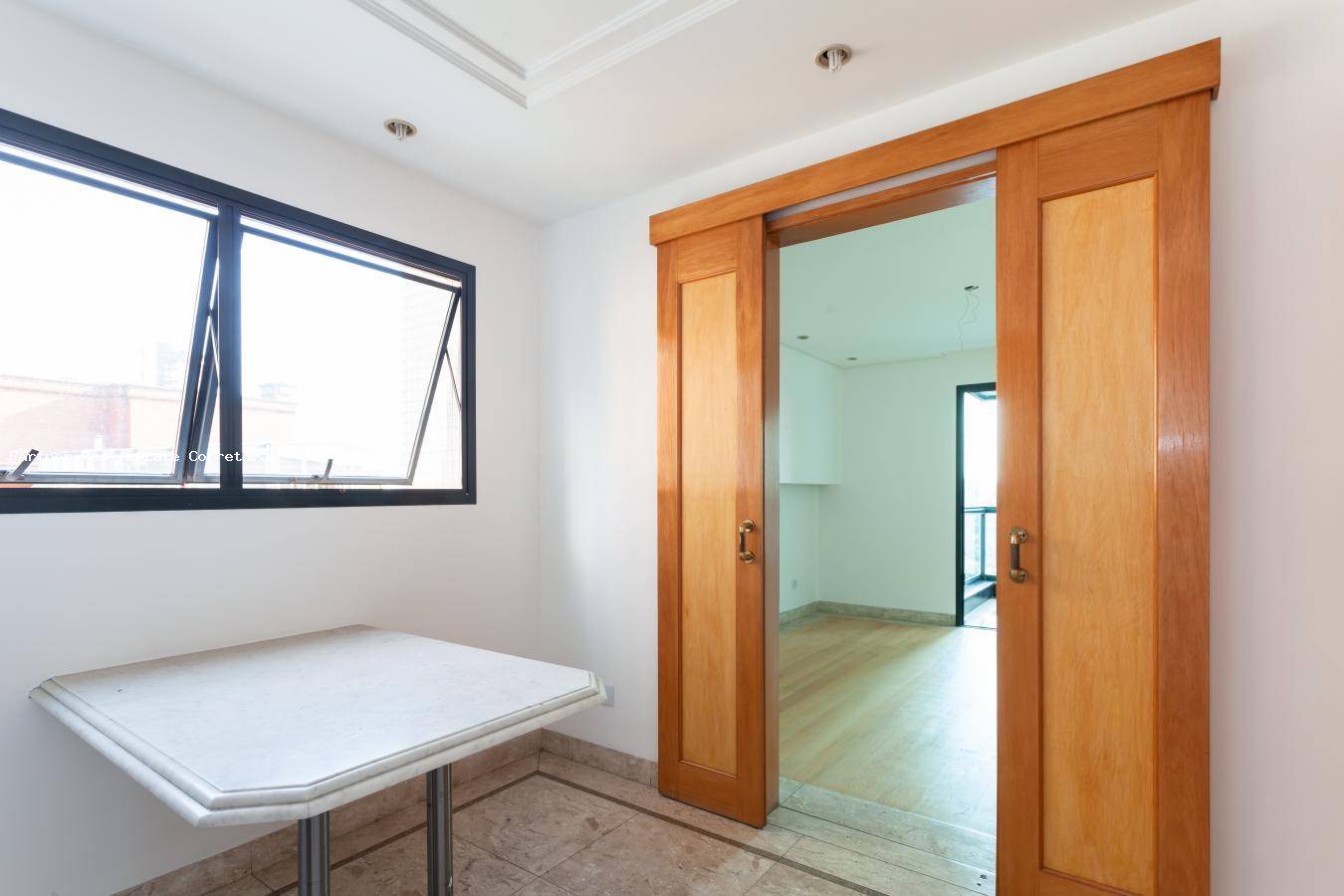 Apartamento à venda com 4 quartos, 202m² - Foto 6