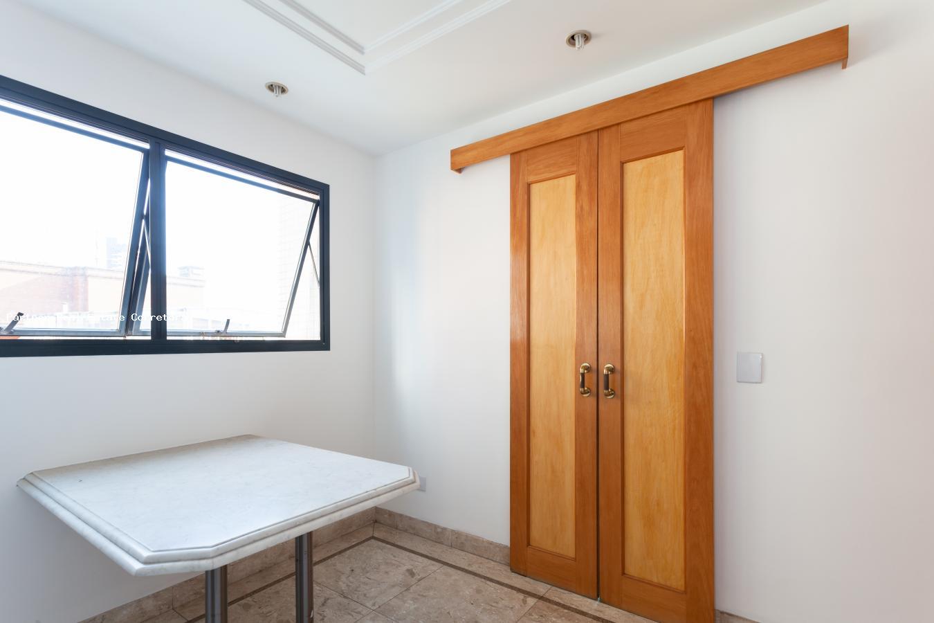 Apartamento à venda com 4 quartos, 202m² - Foto 7