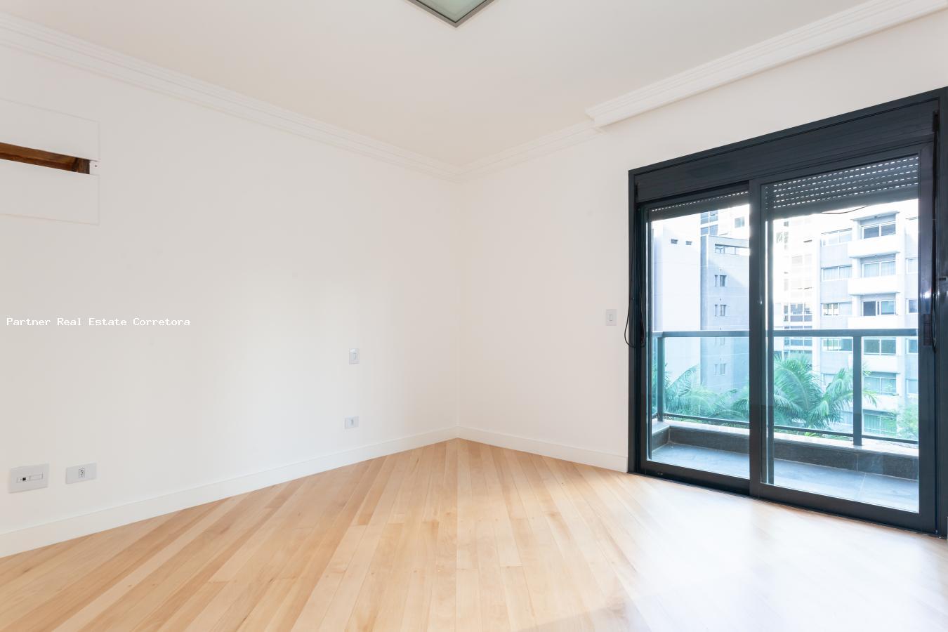 Apartamento à venda com 4 quartos, 202m² - Foto 17