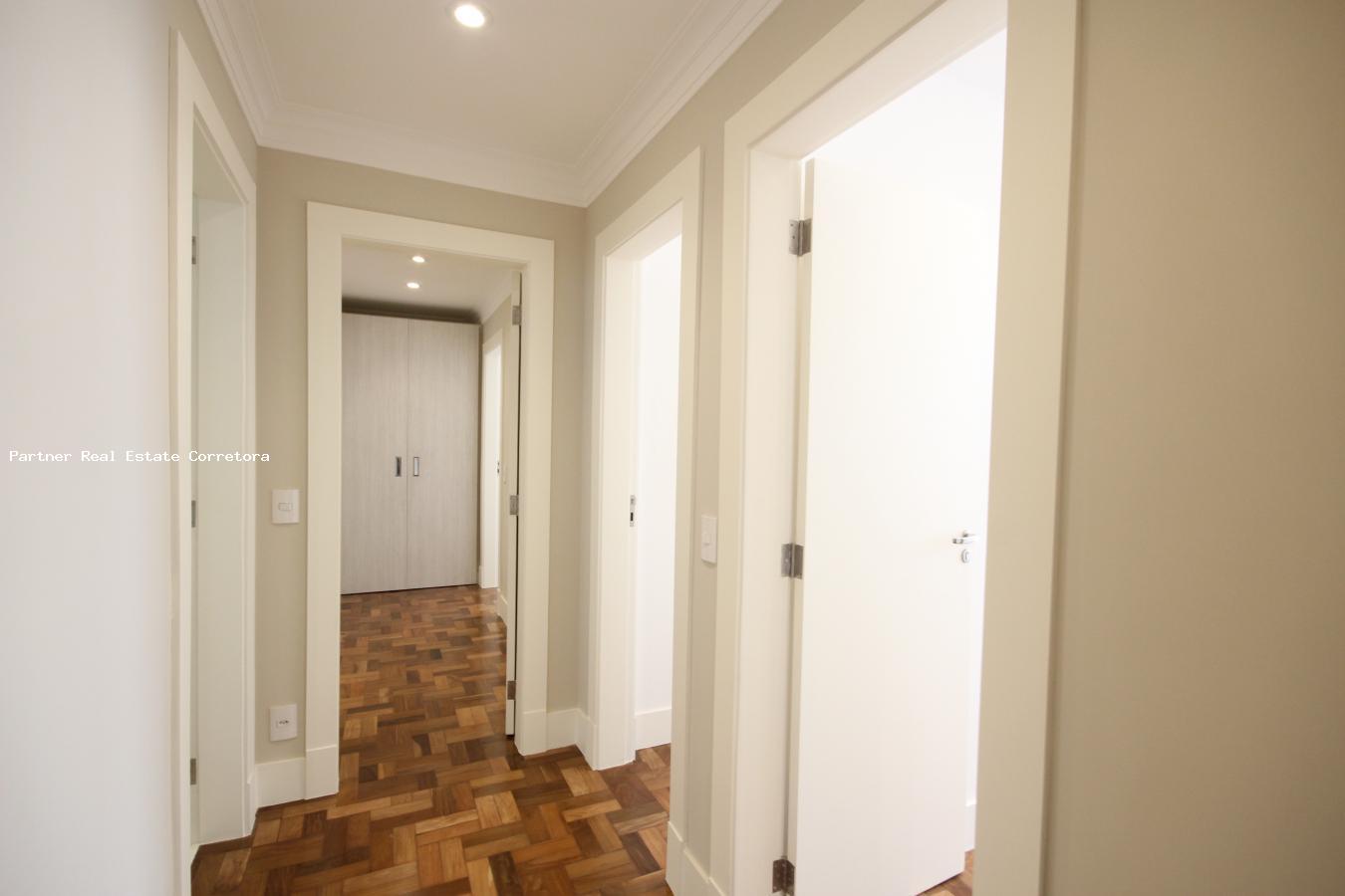 Apartamento à venda com 3 quartos, 210m² - Foto 16