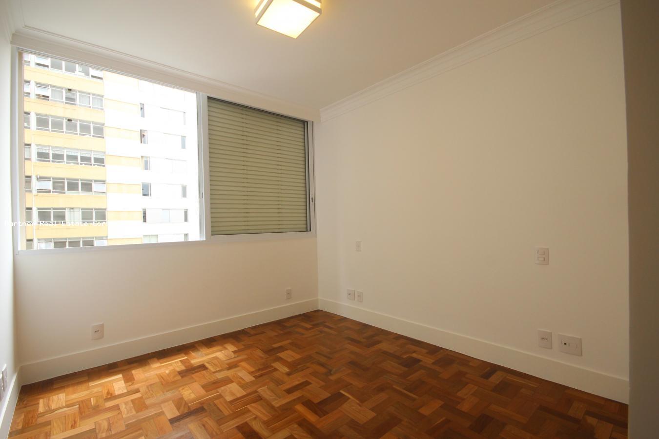 Apartamento à venda com 3 quartos, 210m² - Foto 17