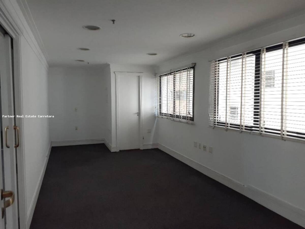 Conjunto Comercial-Sala à venda com 1 quarto, 122m² - Foto 1