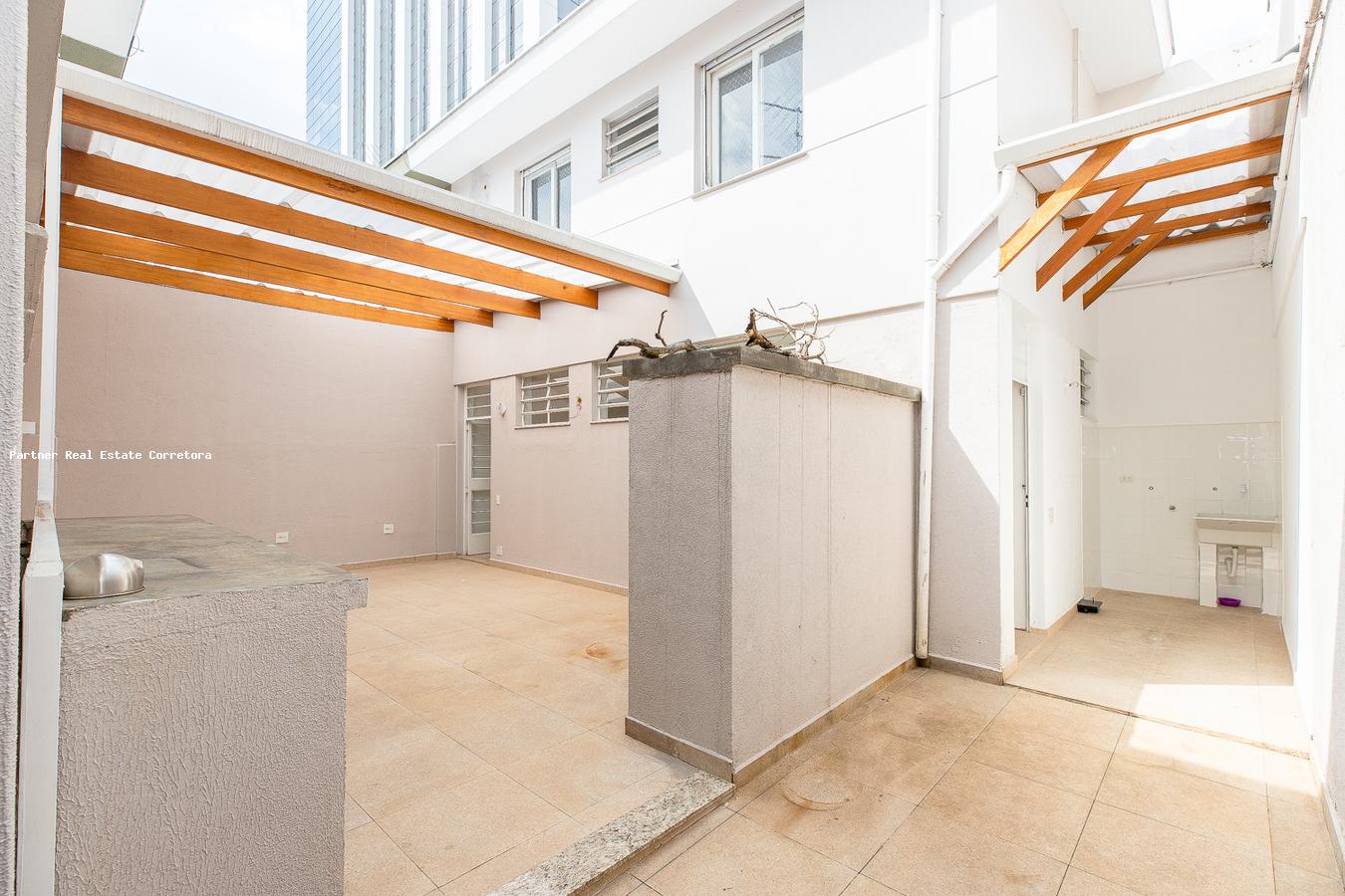 Casa à venda com 3 quartos, 225m² - Foto 9