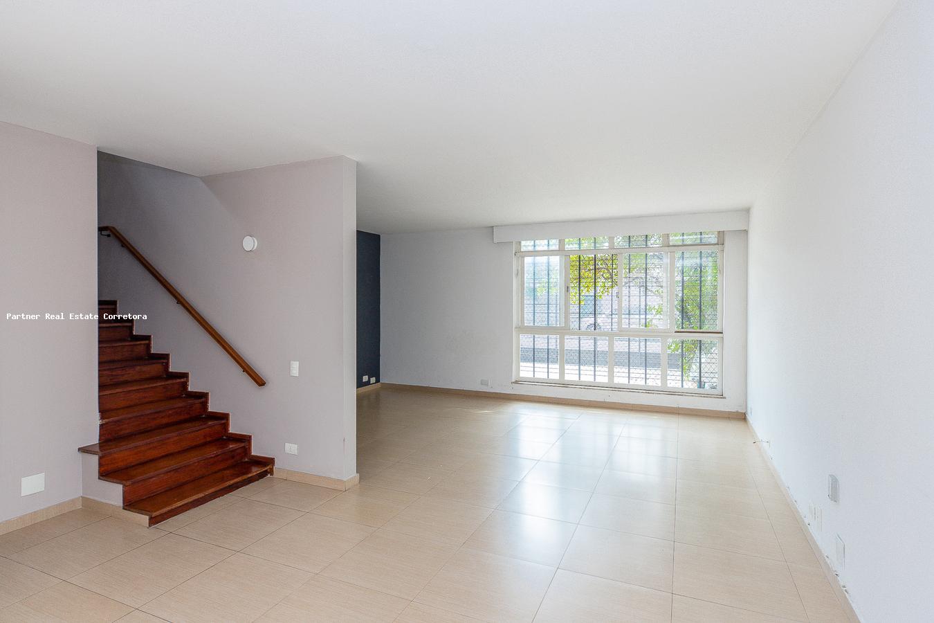 Casa à venda com 3 quartos, 225m² - Foto 14