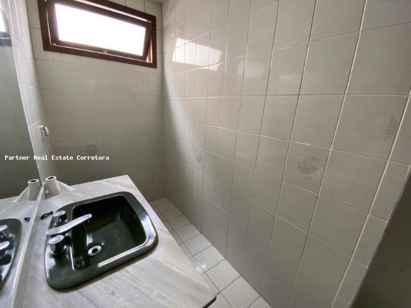 Apartamento à venda com 4 quartos, 230m² - Foto 2