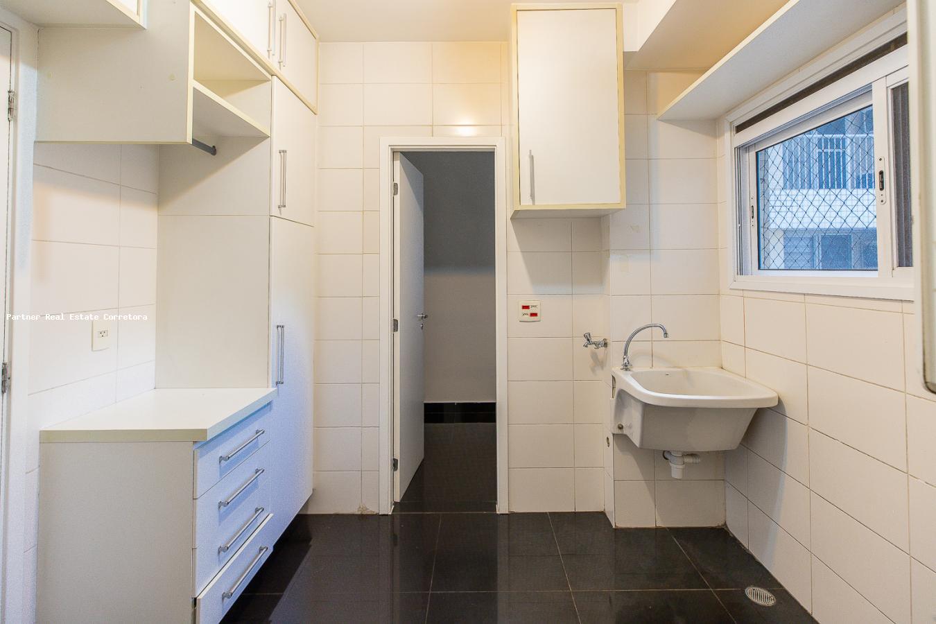 Apartamento à venda com 3 quartos, 207m² - Foto 6