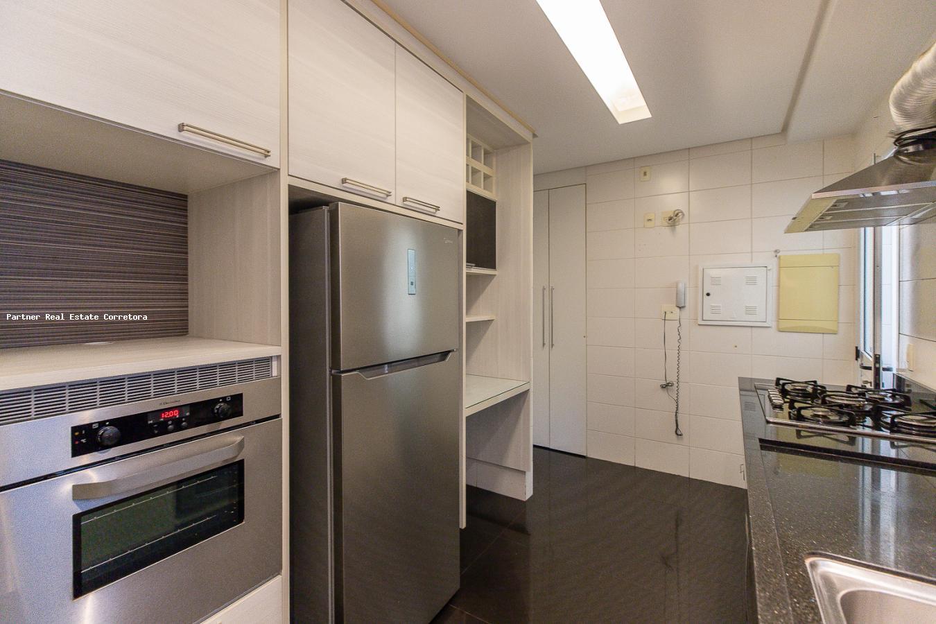 Apartamento à venda com 3 quartos, 207m² - Foto 10