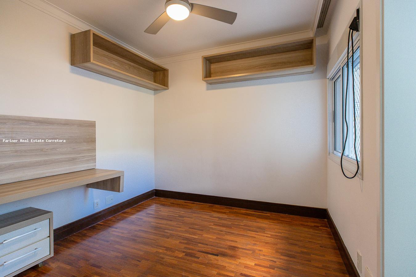 Apartamento à venda com 3 quartos, 207m² - Foto 13