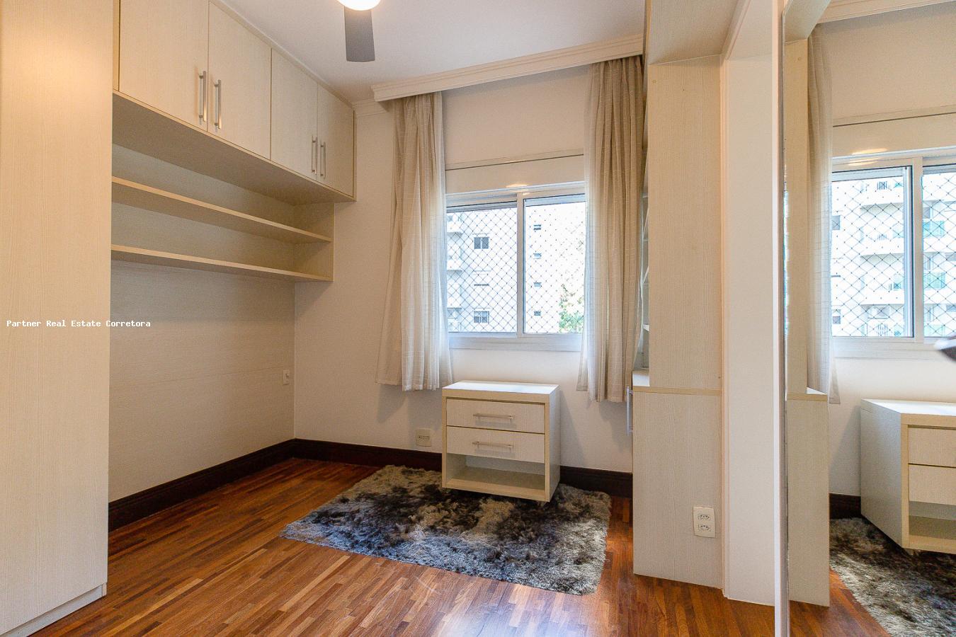 Apartamento à venda com 3 quartos, 207m² - Foto 16