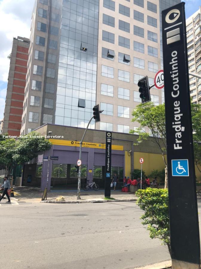 Loja-Salão para alugar com 6 quartos, 833m² - Foto 3