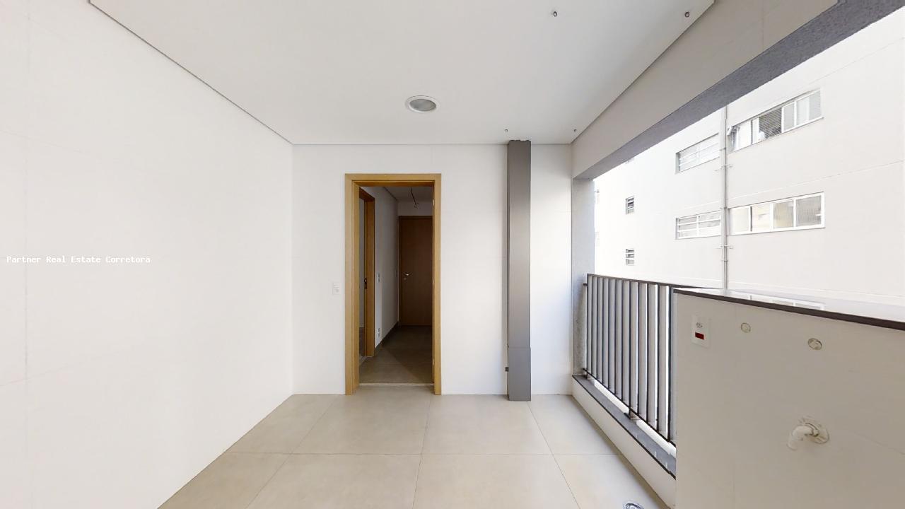 Apartamento à venda com 3 quartos, 170m² - Foto 11