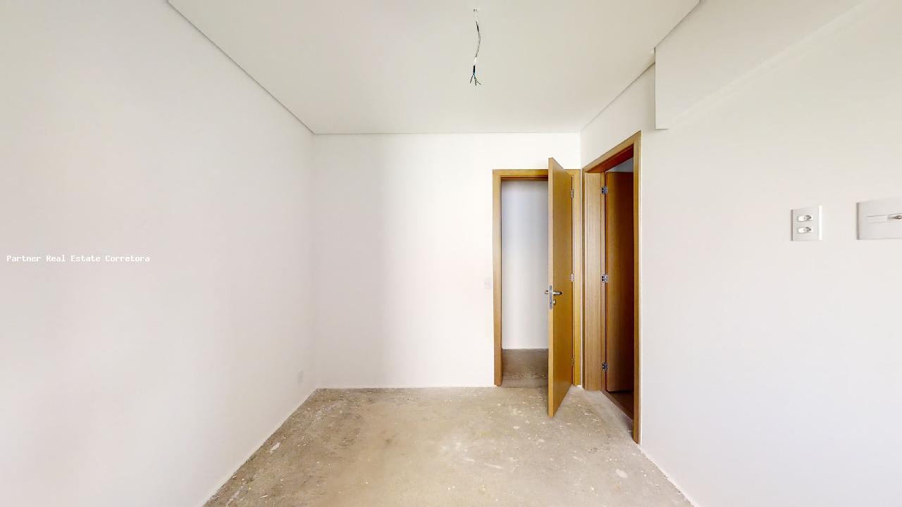 Apartamento à venda com 3 quartos, 170m² - Foto 17