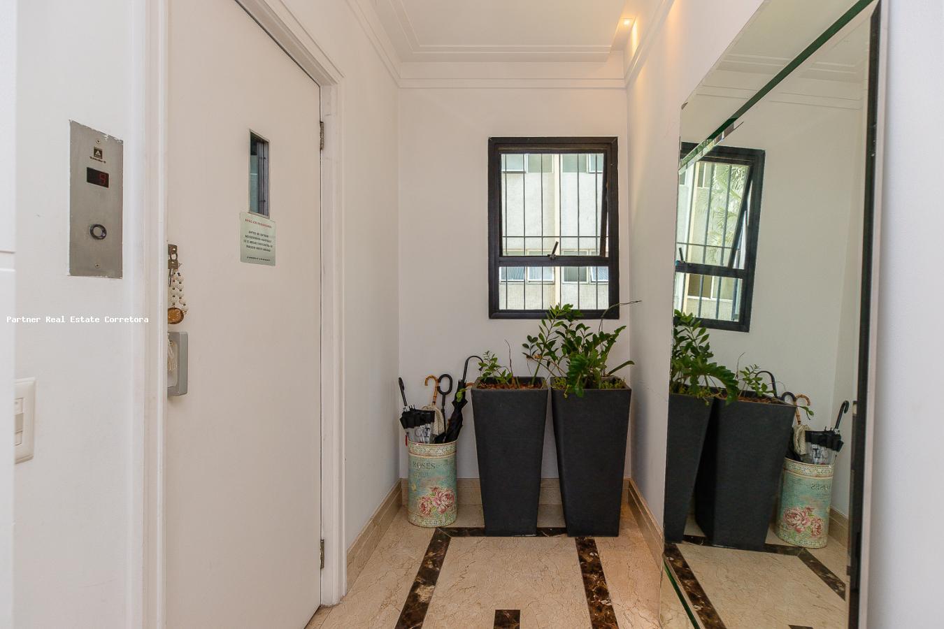 Apartamento à venda com 3 quartos, 235m² - Foto 1