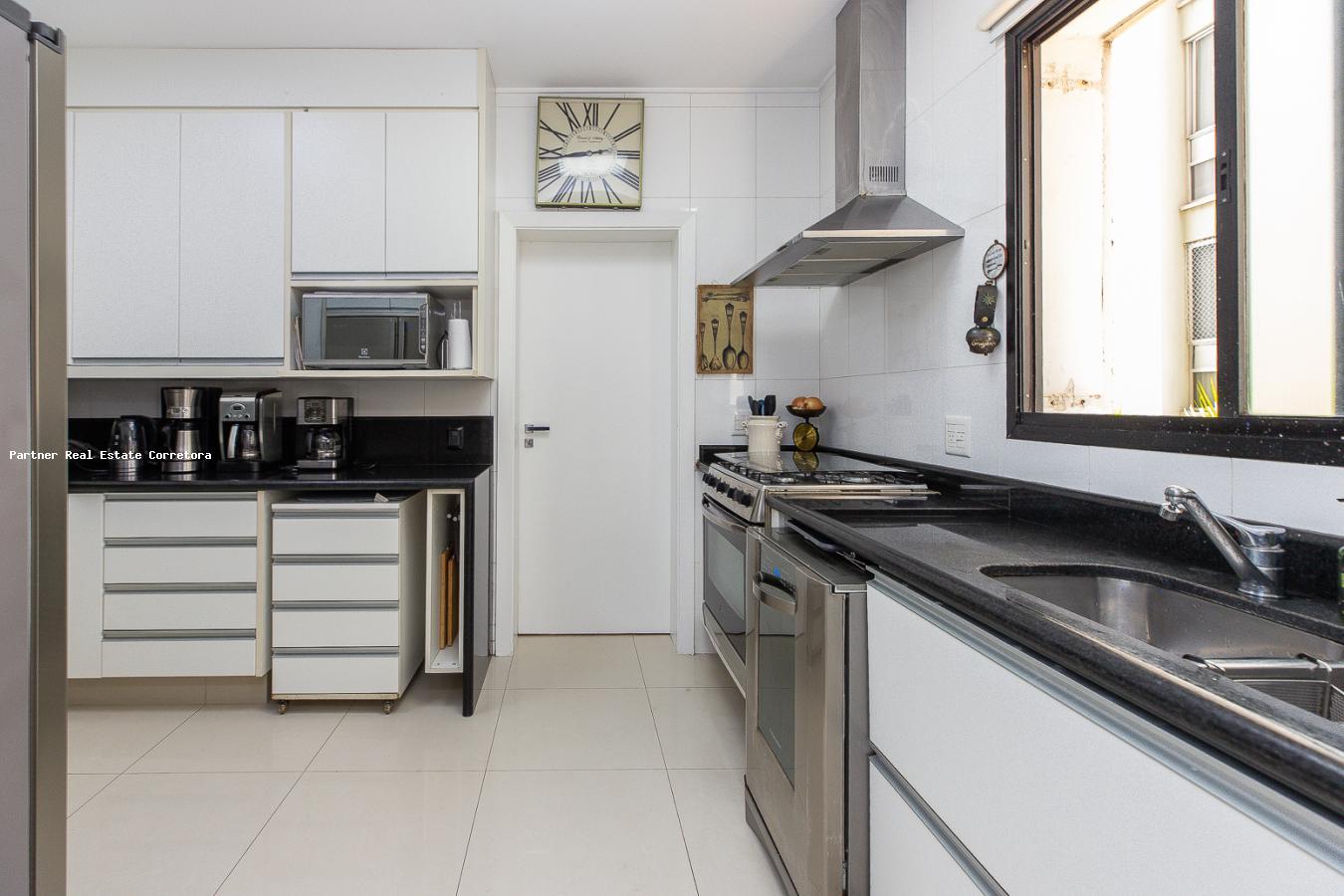 Apartamento à venda com 3 quartos, 235m² - Foto 19