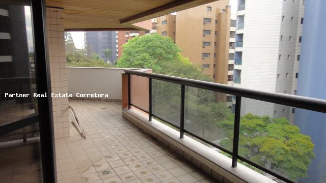 Apartamento à venda com 3 quartos, 211m² - Foto 4