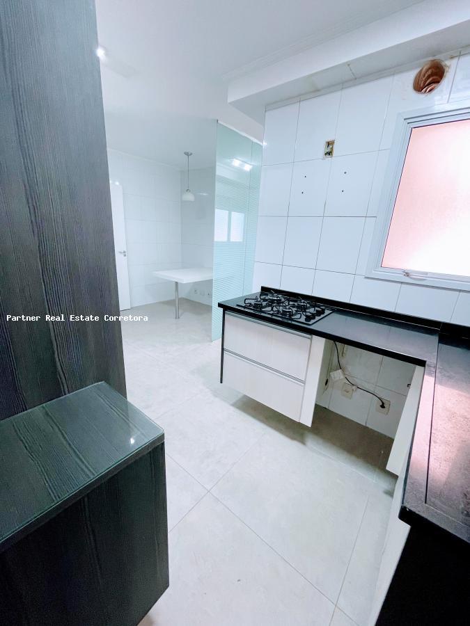 Apartamento à venda com 3 quartos, 137m² - Foto 3