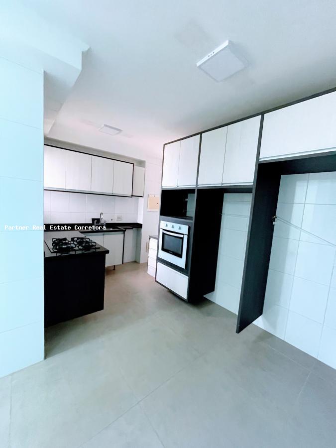 Apartamento à venda com 3 quartos, 137m² - Foto 5