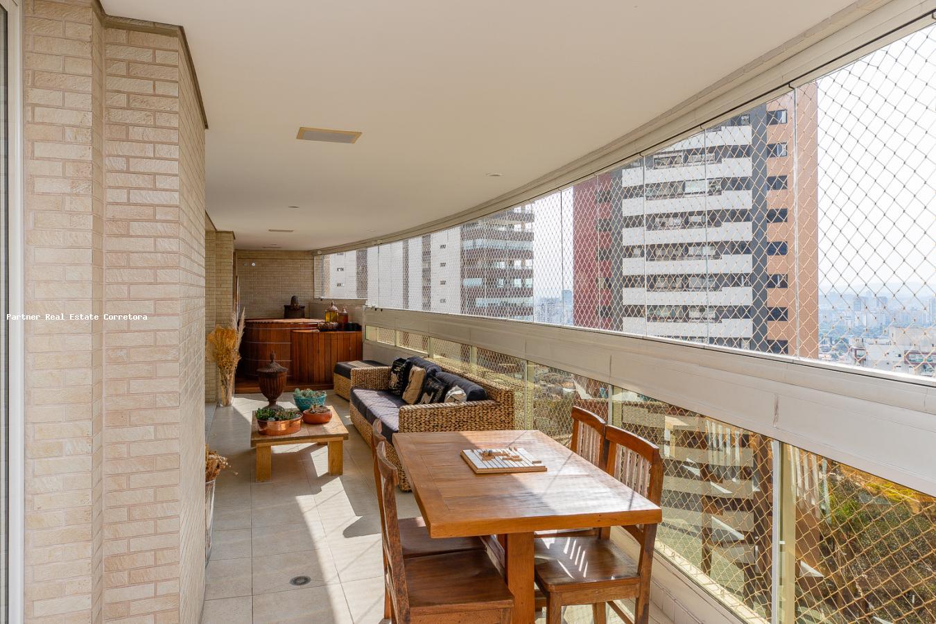 Apartamento à venda com 3 quartos, 366m² - Foto 1