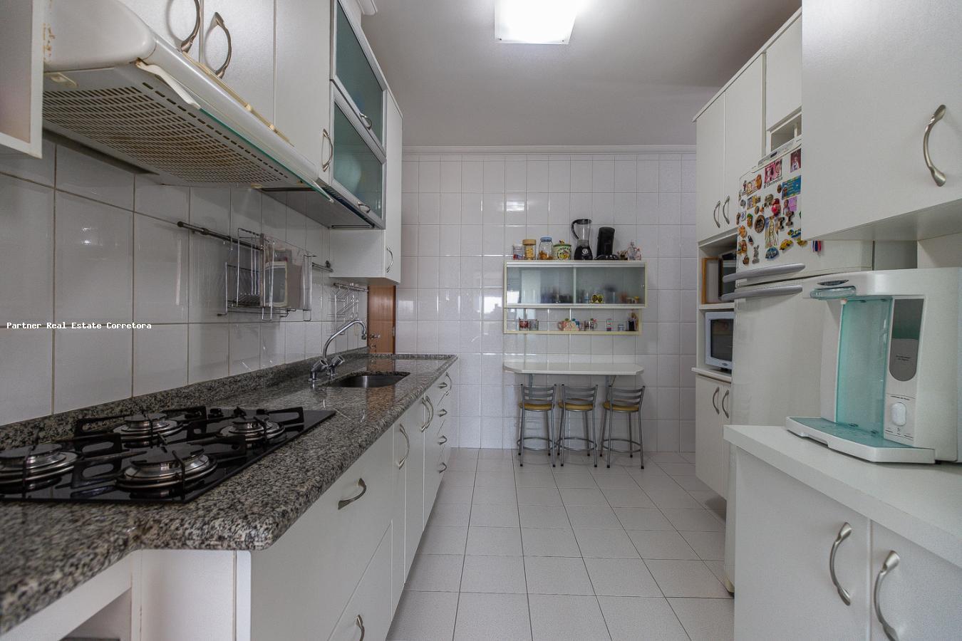 Apartamento à venda com 4 quartos, 137m² - Foto 21