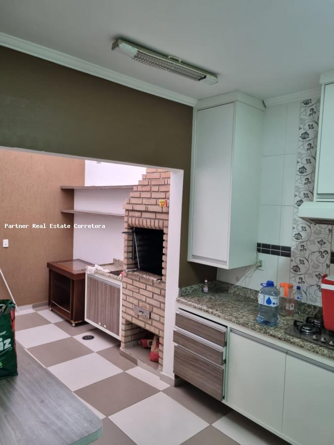 Apartamento à venda com 3 quartos, 145m² - Foto 13