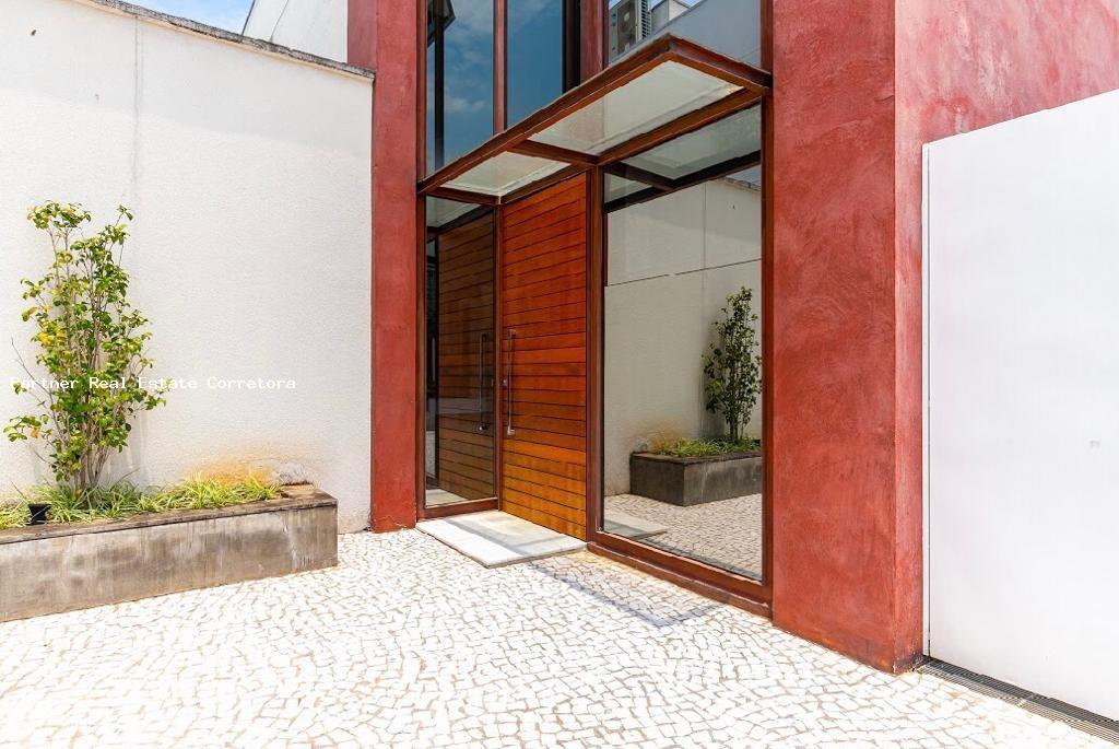 Casa de Condomínio à venda com 4 quartos, 533m² - Foto 2