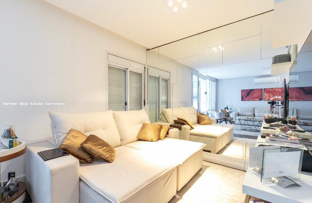 Apartamento à venda com 3 quartos, 223m² - Foto 4