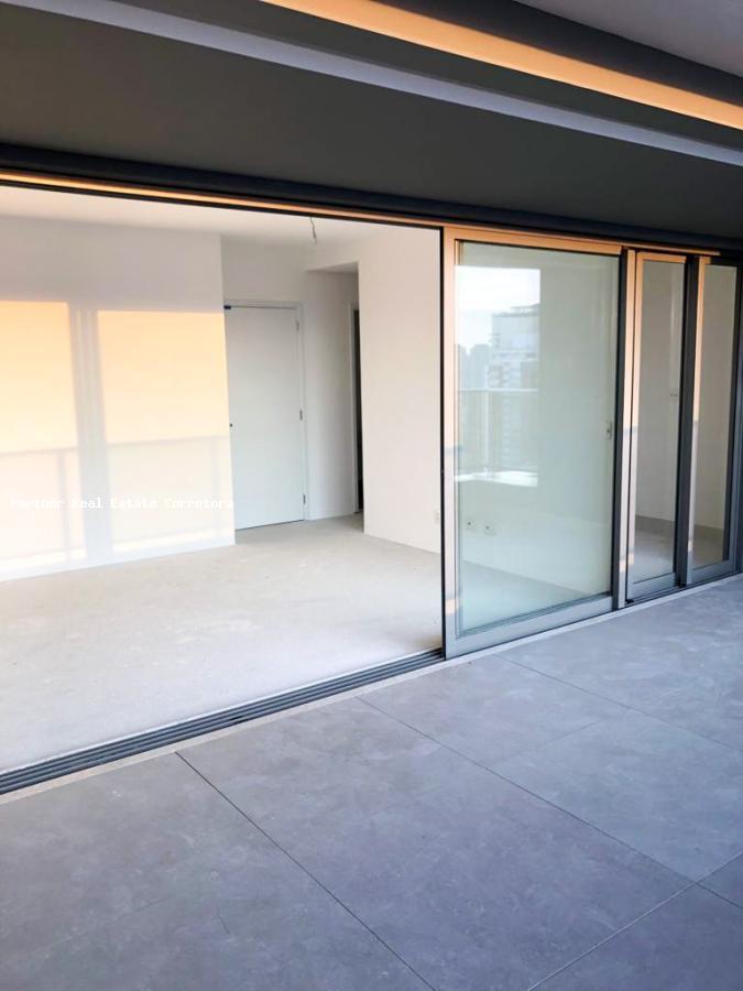 Apartamento à venda com 3 quartos, 158m² - Foto 1