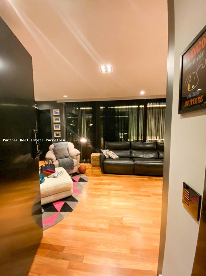 Apartamento à venda com 2 quartos, 128m² - Foto 2