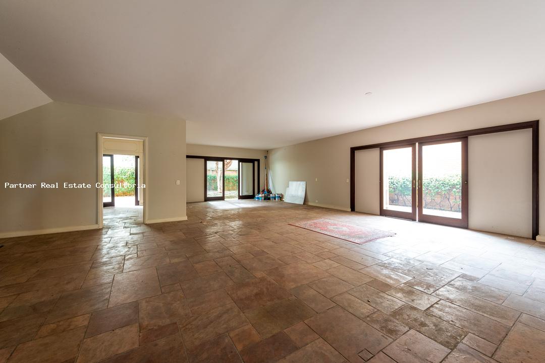 Casa à venda com 4 quartos, 960m² - Foto 1