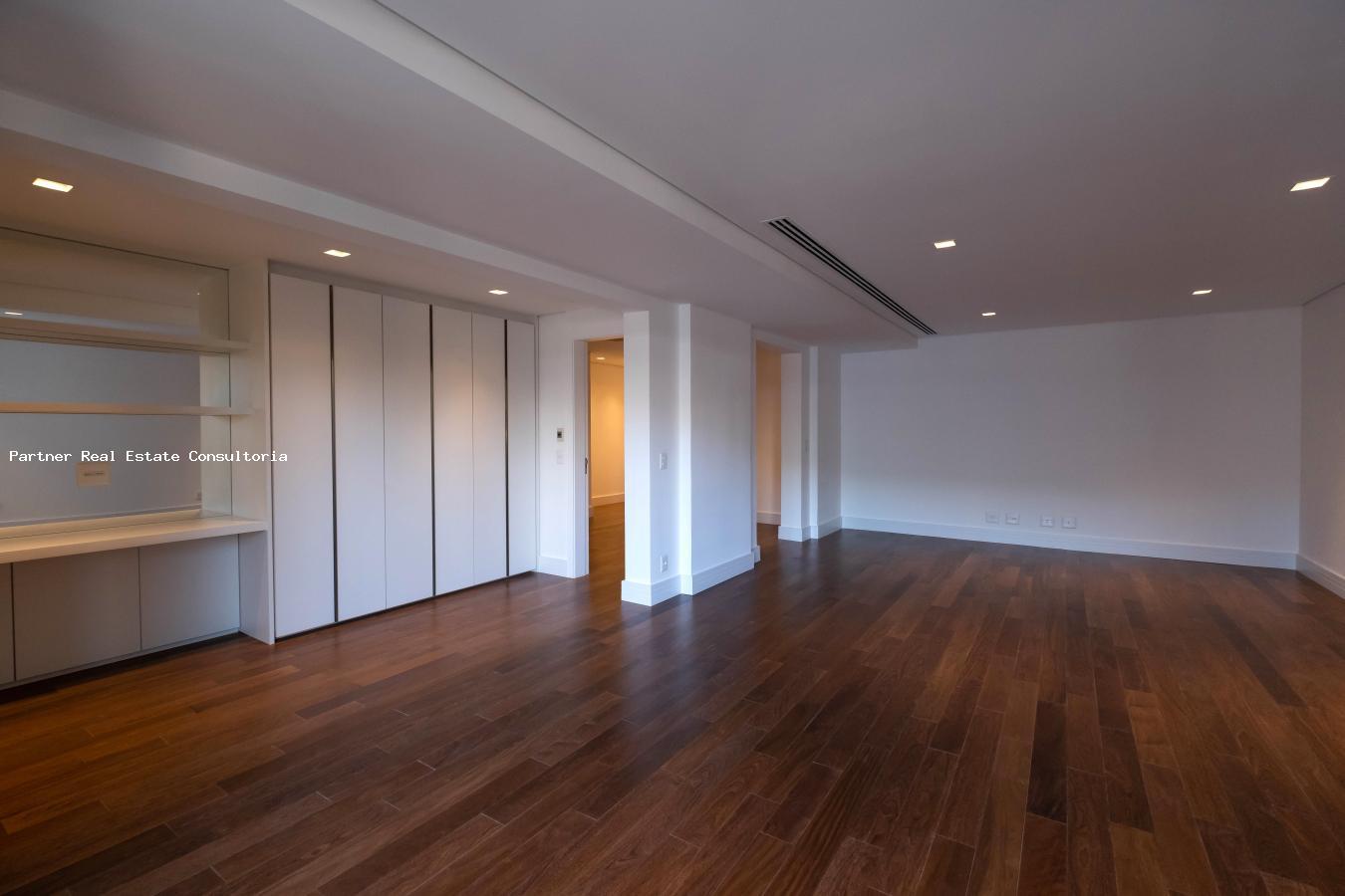 Apartamento para alugar com 4 quartos, 456m² - Foto 9