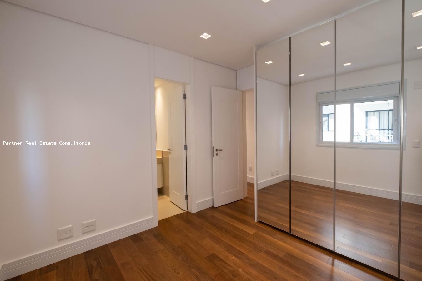 Apartamento para alugar com 4 quartos, 456m² - Foto 21