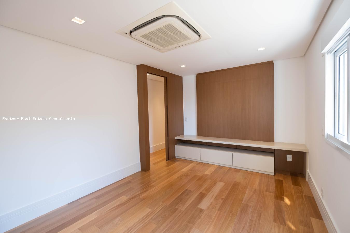 Apartamento à venda com 4 quartos, 275m² - Foto 18