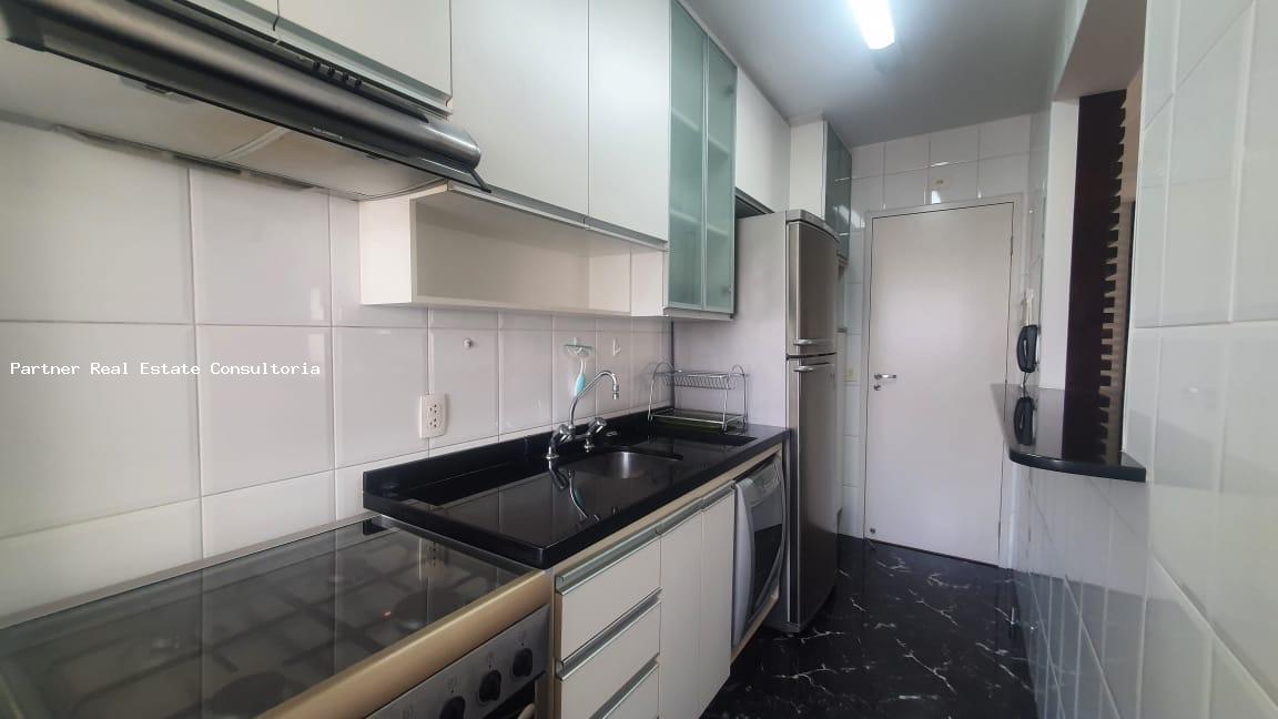 Apartamento para alugar com 2 quartos, 72m² - Foto 4