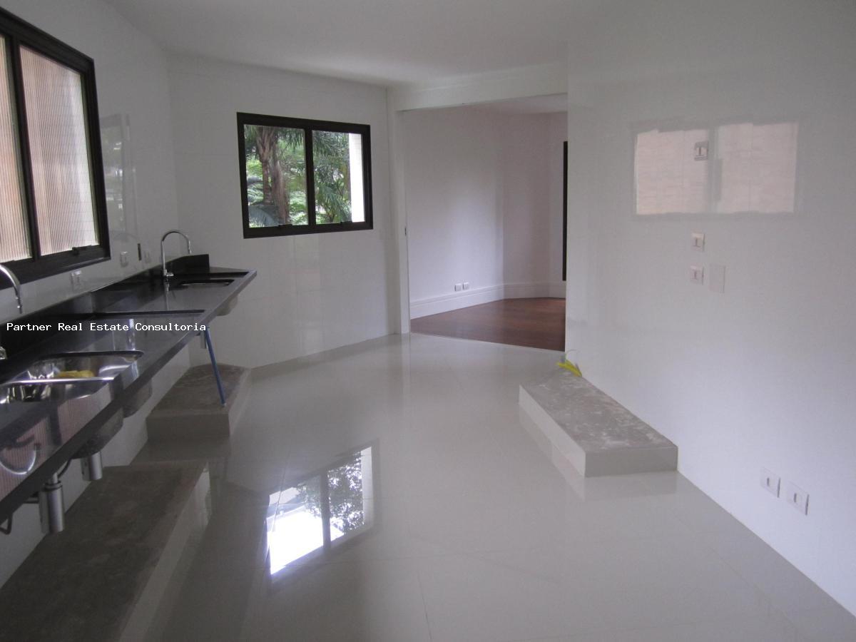 Apartamento à venda com 3 quartos, 210m² - Foto 2