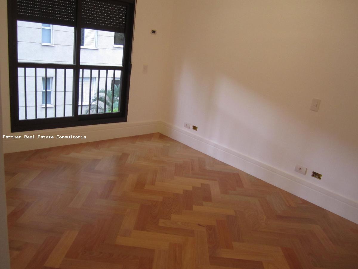 Apartamento à venda com 3 quartos, 210m² - Foto 11