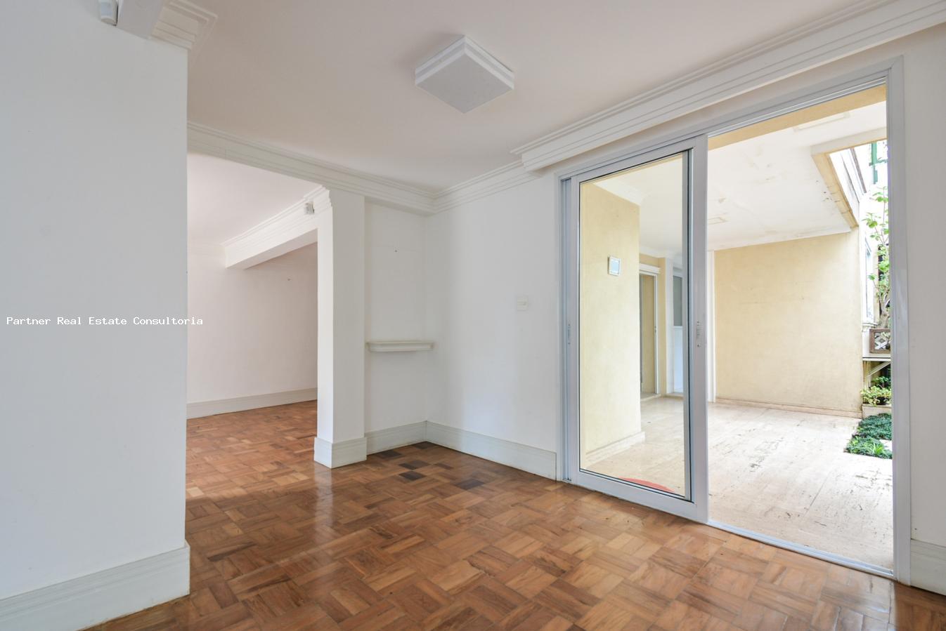 Casa à venda com 4 quartos, 360m² - Foto 11