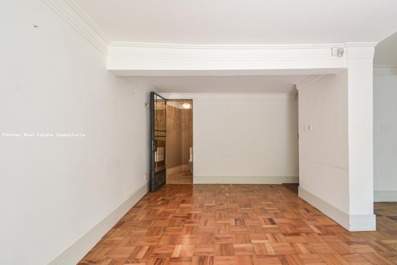 Casa à venda com 4 quartos, 360m² - Foto 17