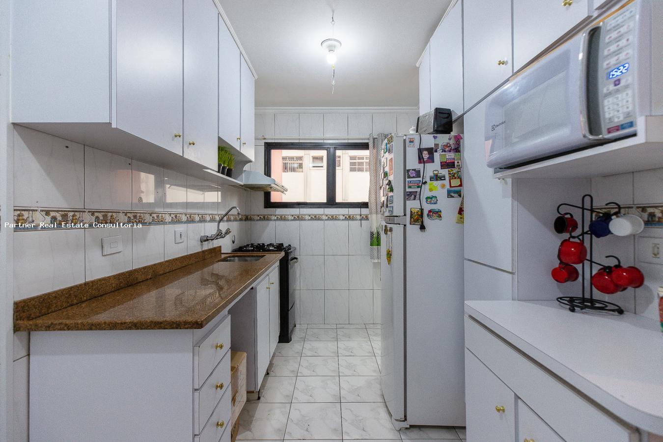 Apartamento à venda com 3 quartos, 90m² - Foto 3