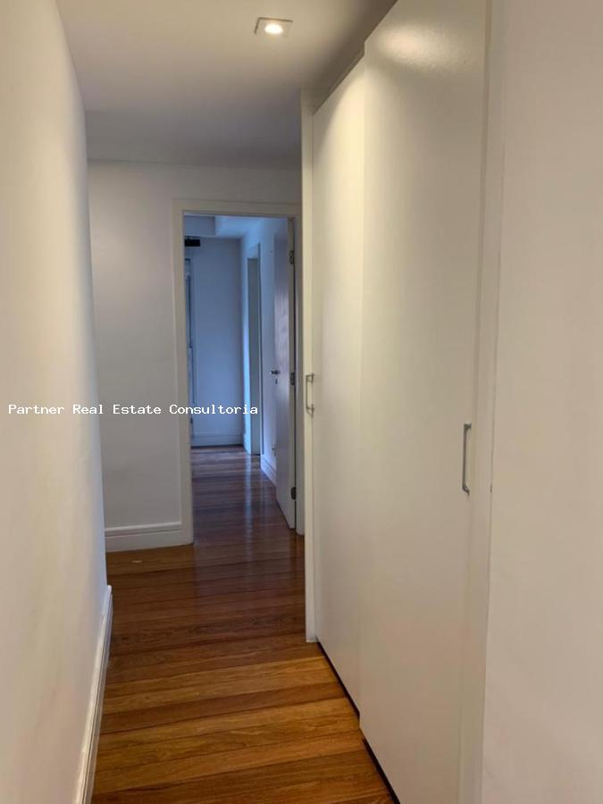 Apartamento à venda com 3 quartos, 173m² - Foto 4